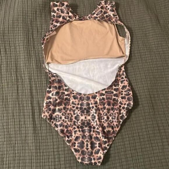 Cali dreaming leopard swimsuit - Picture 3 of 8